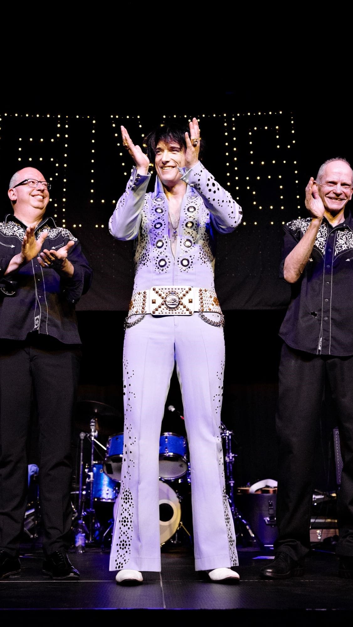 Brian og hans orkester er færdige med at spille.