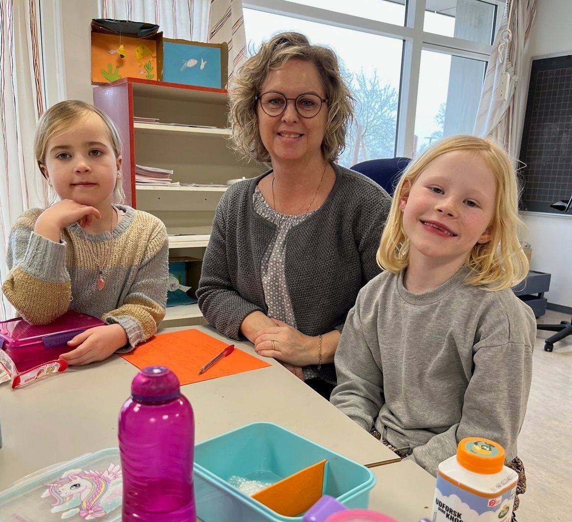 Featured image for Dorthe f&oslash;lger b&oslash;rnene fra b&oslash;rnehaven til de er godt i gang i skolen