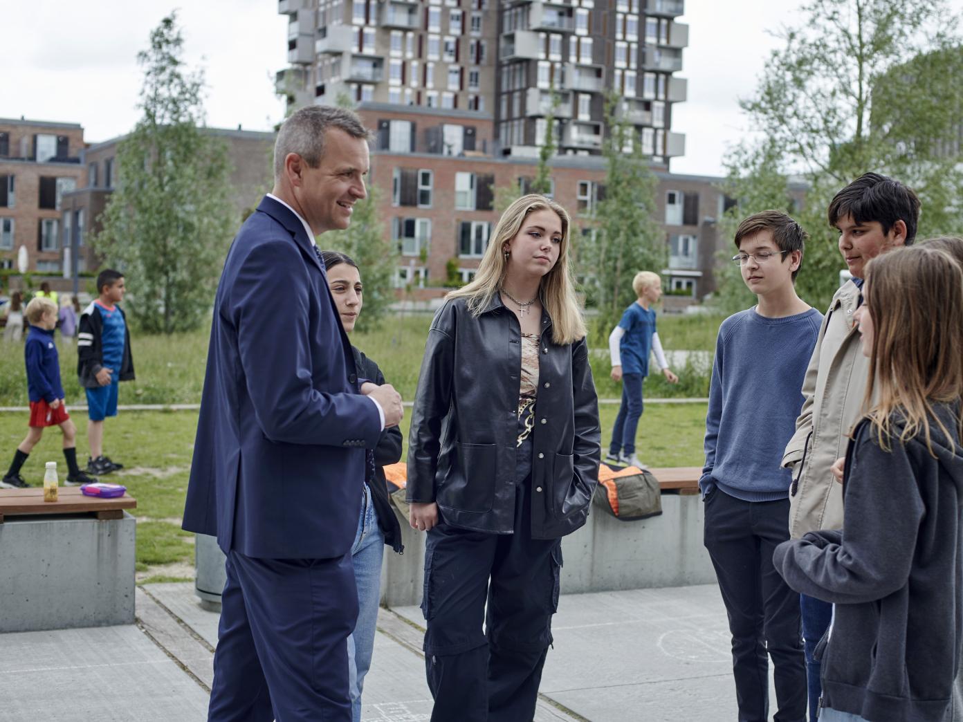 Featured image for Københavnsk borgmester er ”dybt rystet” over Christiansborg-forslag om at gøre skolen mobilfri