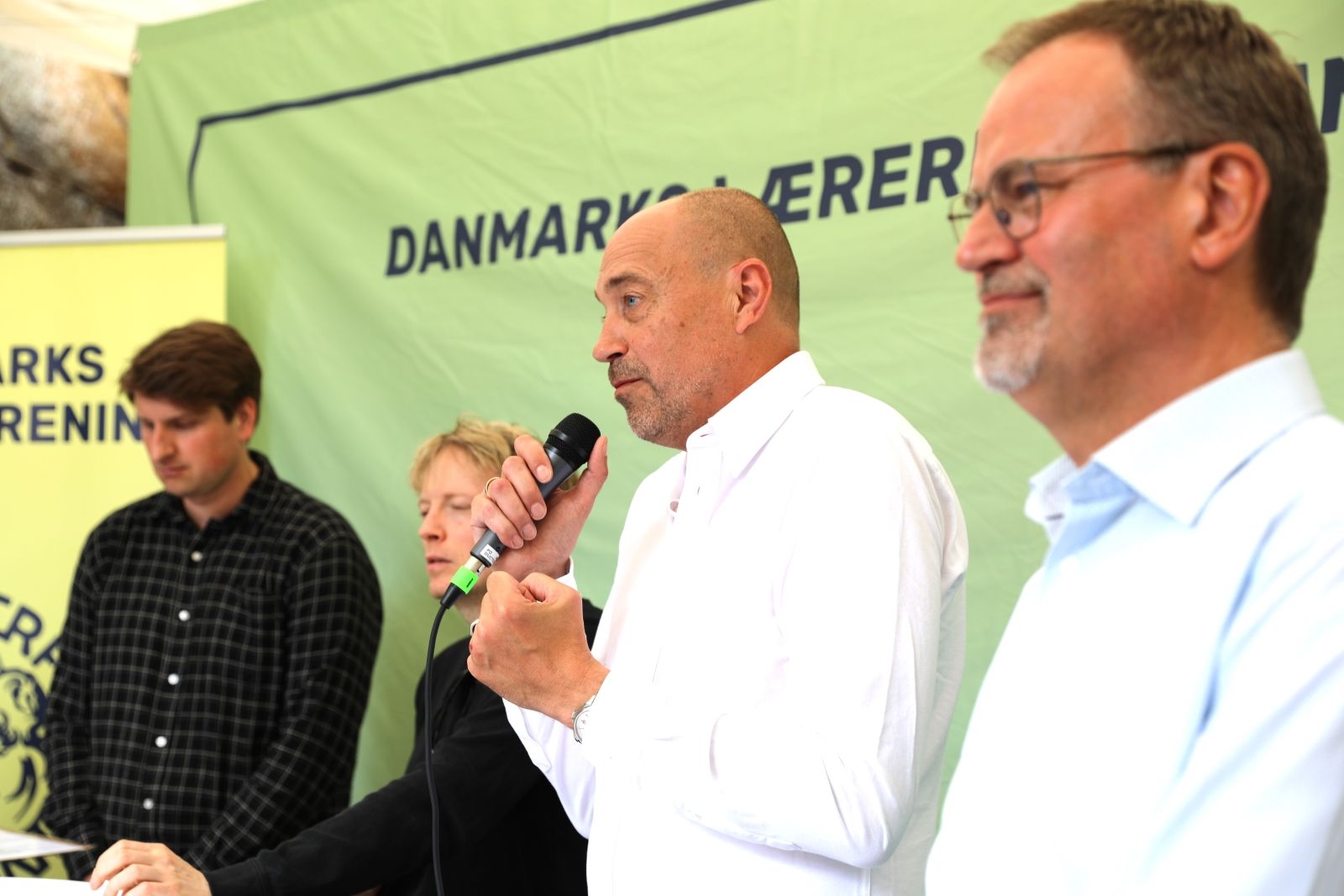 Undervisningsminister Magnus Heunicke og Gordon &Oslash;rskov Madsen Folkem&oslash;det 2026