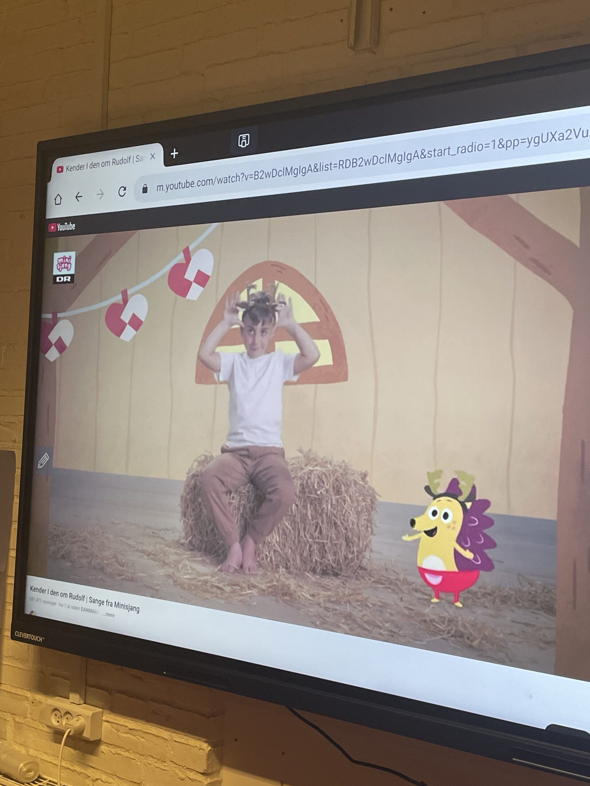 sk&aelig;rm med video fra Rudolf