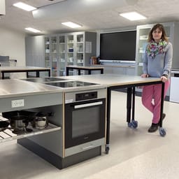 Nu har Signe endelig et musefrit skolekøkken med plads til en klasse