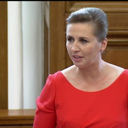 Statsministeren: Topdeprimerende at næsten alle klasser har nogen, "hvor man har vidst siden børnehaveklassen, at de kommer til at hænge i gardinerne"