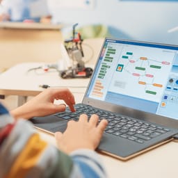 Ny aftale om penge til teknologiforståelse i skolen gør ikke faget obligatorisk for alle