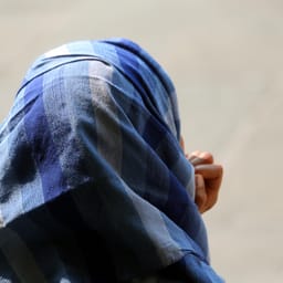 Styrelse blåstempler hjemsendelse af tørklædebærende elev