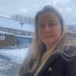 Nedsat elevtakst på specialskole koster 14 medarbejdere jobbet