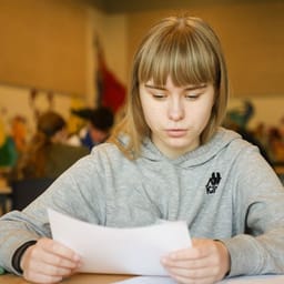 Skriv nytårstaler til TV 2
