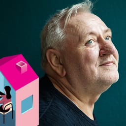 Billede af John Emil Johansen der ligner en buste
