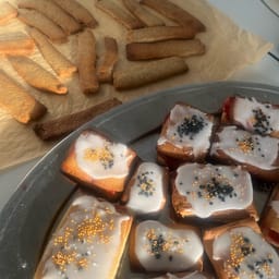 Billede af et hjemmelavet Sønderjysk kagebord