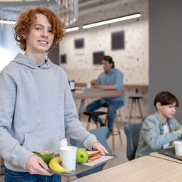 elever spise skolemad