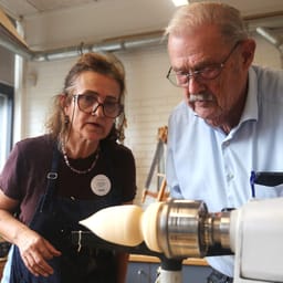 Undervisning i trædrejning på kursus