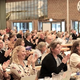 Delegerede til kongres 2026 klapper