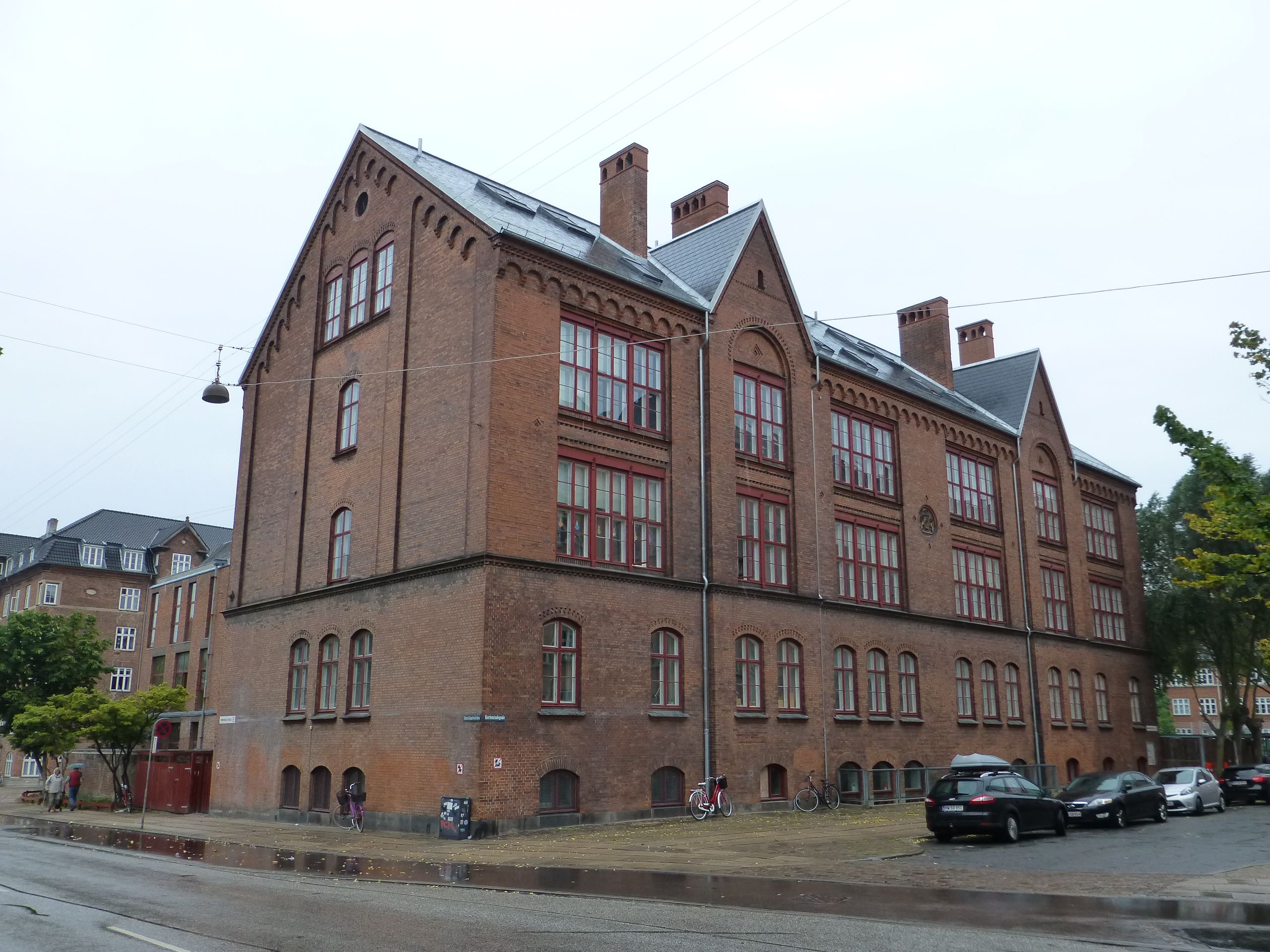 Featured image for Vold i k&oslash;benhavnske skoler: "Pilen peger alts&aring; mest p&aring; os selv"