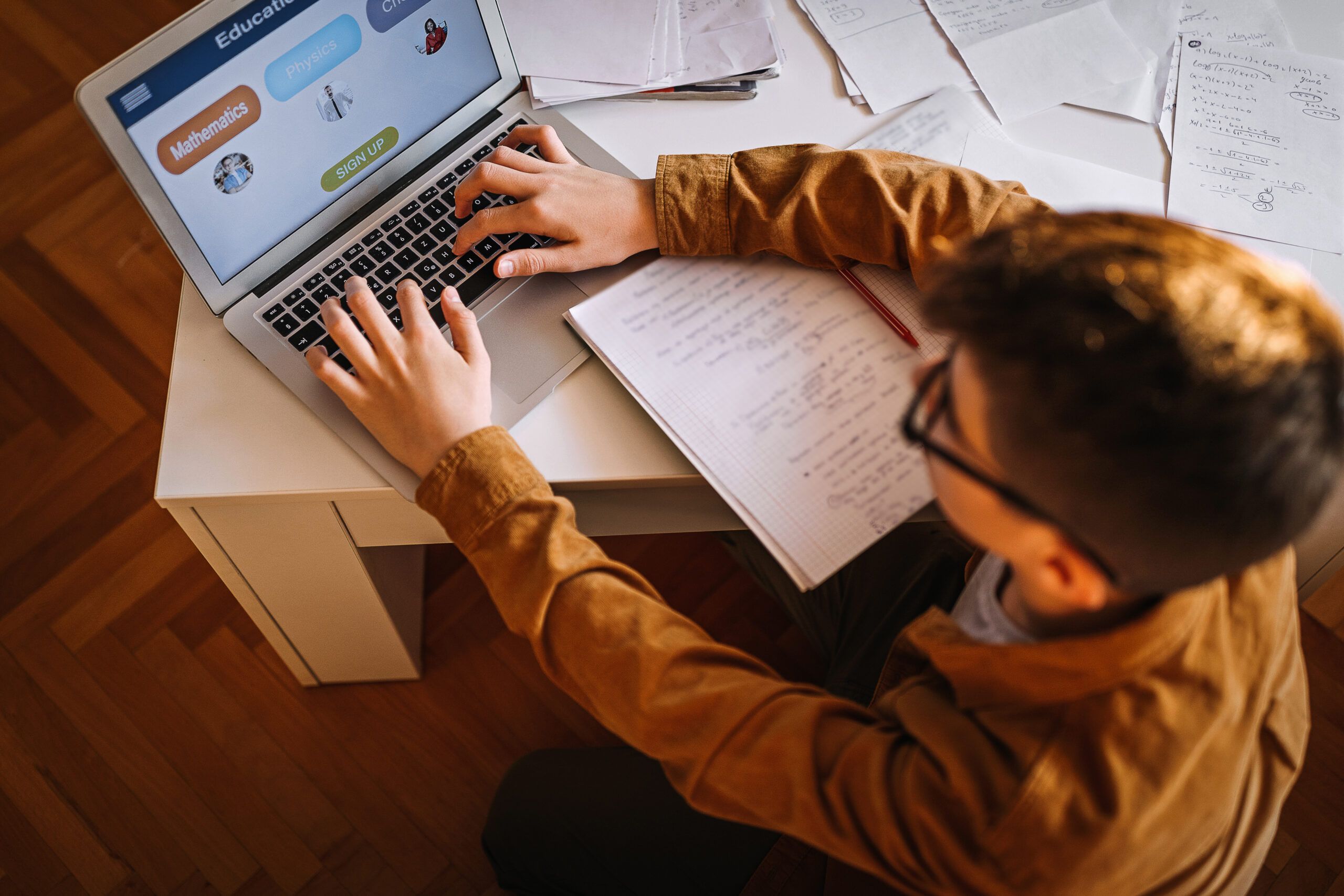 Featured image for Hyrdebrev mod digitale skoler stopper 15-&aring;rigs skolegang lige f&oslash;r eksamen