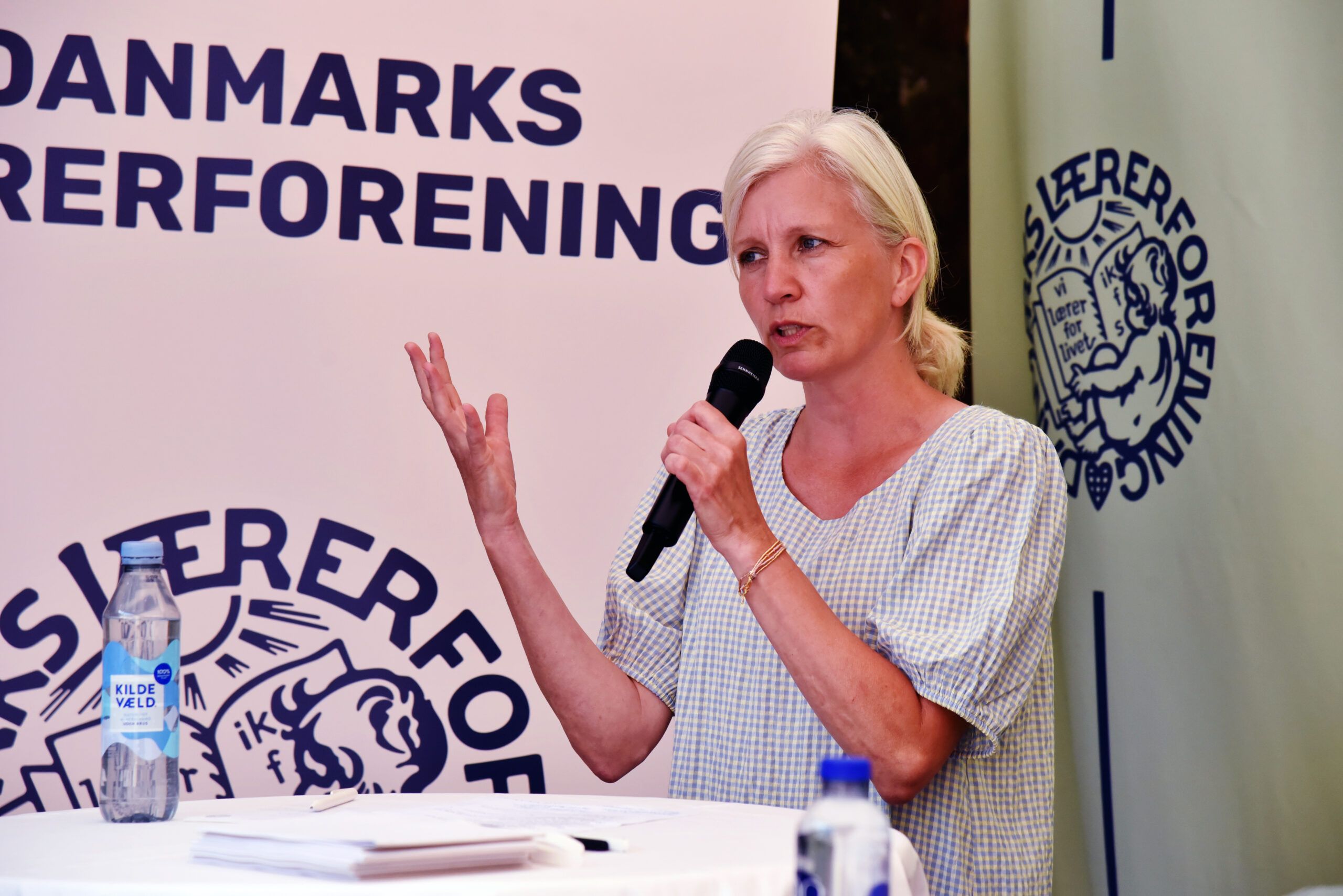 Featured image for Der skal v&aelig;re tid til at komme p&aring; nattergaletur i dansk