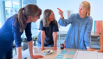 Tre billedkunstlærere taler sammen