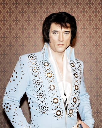 Lærer Brian Trøjborg som Elvis.