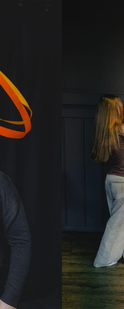 Dobbeltbillede. den ene side står Kathrine Kay og bevæger en vimple. På det andet står nogle elever og hjælper en fjerde elev med at stå på hænder.