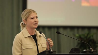 Christina Krzyrosiak Hansen på DLF's talerstol