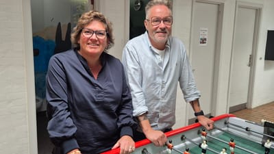 Illustration til artikel om to lærere, som underviser kriminalitetstruede unge i Aarhus